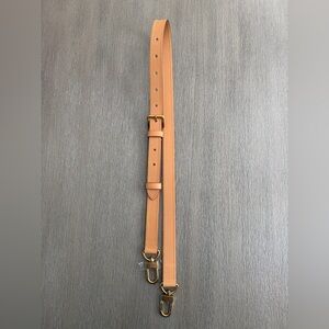 LV Adjustable Vachetta Strap